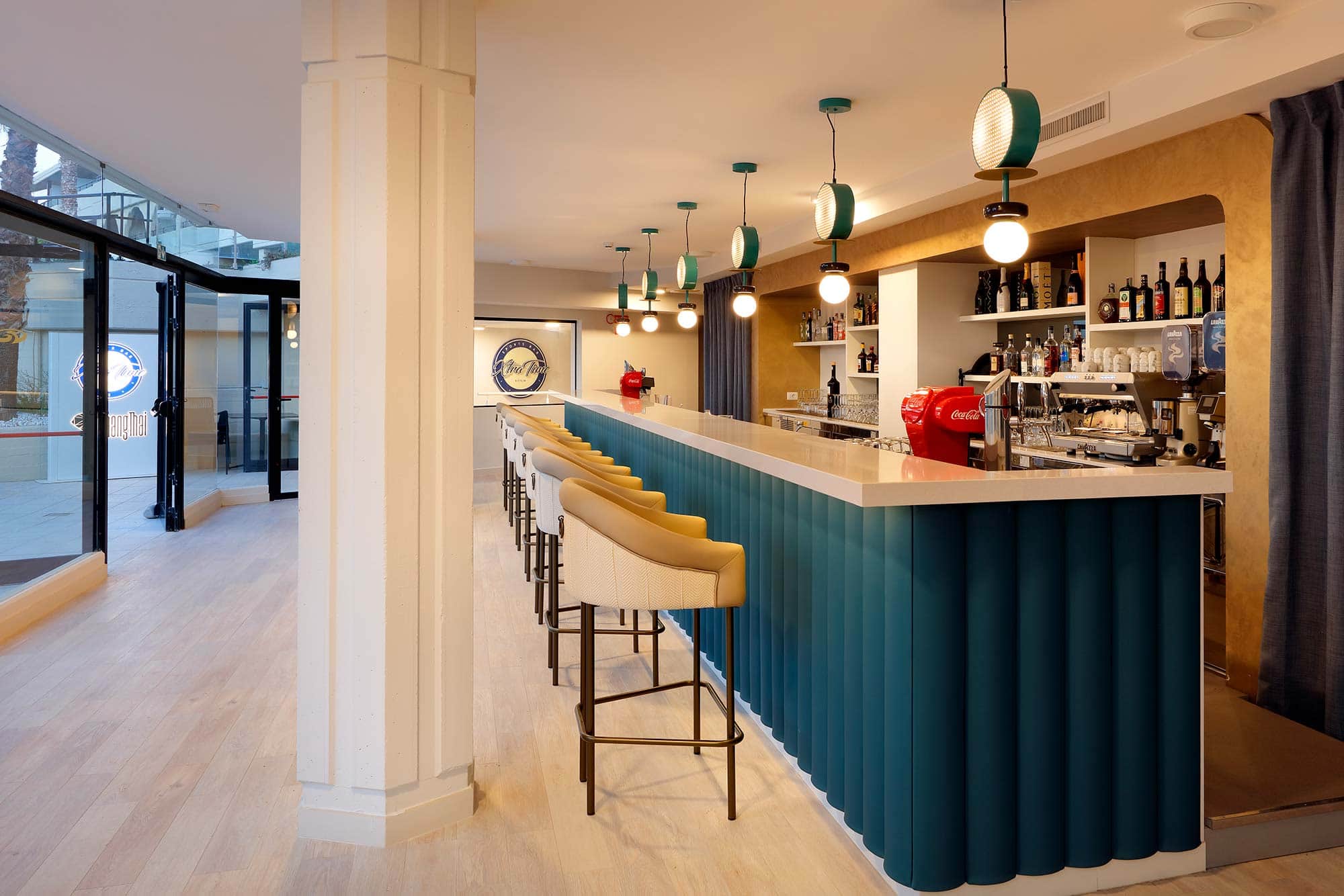 Two Ways Waiting Bar